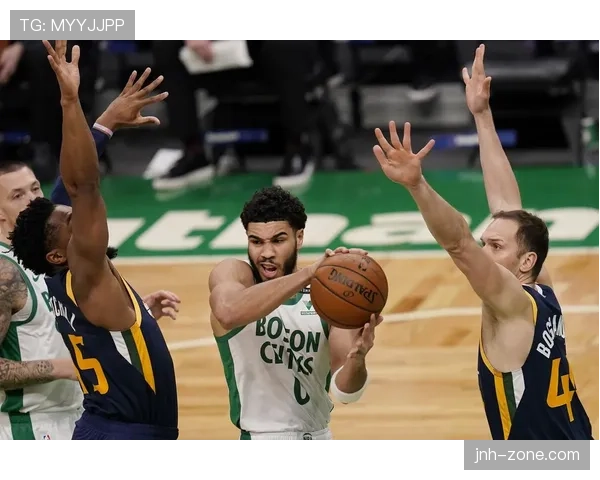 杰伦·威廉姆斯挡拆频率提升显著 抢断数对比同期球员更具侵略性