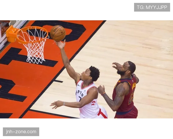 拉塞尔篮下防守主导季后赛篮板对比乔丹显著提升球队内线稳固