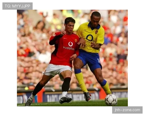 B费与马内在组织与得分权重上的角色分化趋势分析